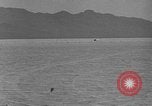 Standbild John Cobb Bonneville Salt Flats Utah USA, 1939, aus Sekunde 40 historischem Filmmaterial Videoclip 65675042801