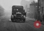 Standbild lebensrettende Auto Stoßfänger Erfindung London England Vereinigtes Königreich, 1930, aus Sekunde 26 historischem Filmmaterial Videoclip 65675042803