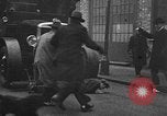 Standbild lebensrettende Auto Stoßfänger Erfindung London England Vereinigtes Königreich, 1930, aus Sekunde 40 historischem Filmmaterial Videoclip 65675042803