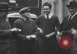 Standbild lebensrettende Auto Stoßfänger Erfindung London England Vereinigtes Königreich, 1930, aus Sekunde 49 historischem Filmmaterial Videoclip 65675042803