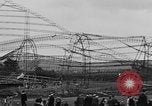 Standbild britische Luftschiff R101 BEAUVAIS FRANKREICH, 1930, aus Sekunde 30 historischem Filmmaterial Videoclip 65675042806