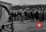 Standbild britische Luftschiff R101 BEAUVAIS FRANKREICH, 1930, aus Sekunde 60 historischem Filmmaterial Videoclip 65675042806