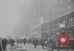 Standbild Gebäude in Brand Chicago Illinois USA, 1930, aus Sekunde 16 historischem Filmmaterial Videoclip 65675042807