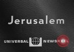 Standbild Israelische Araber die in den Moscheen in Jerusalem Jerusalem Palästina, 1967, aus Sekunde 1 historischem Filmmaterial Videoclip 65675042821