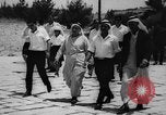 Standbild Israelische Araber die in den Moscheen in Jerusalem Jerusalem Palästina, 1967, aus Sekunde 9 historischem Filmmaterial Videoclip 65675042821