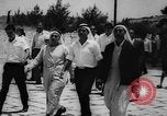 Standbild Israelische Araber die in den Moscheen in Jerusalem Jerusalem Palästina, 1967, aus Sekunde 10 historischem Filmmaterial Videoclip 65675042821