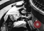 Standbild Israelische Araber die in den Moscheen in Jerusalem Jerusalem Palästina, 1967, aus Sekunde 18 historischem Filmmaterial Videoclip 65675042821