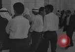 Standbild Israelische Araber die in den Moscheen in Jerusalem Jerusalem Palästina, 1967, aus Sekunde 32 historischem Filmmaterial Videoclip 65675042821