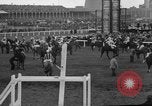 Immagine di Grand National corsa di cavalli Liverpool England, 1963, secondo 23 filmato di repertorio 65675042828