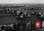 Immagine di Grand National corsa di cavalli Liverpool England, 1963, secondo 29 filmato di repertorio 65675042828