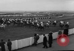 Immagine di Grand National corsa di cavalli Liverpool England, 1963, secondo 31 filmato di repertorio 65675042828