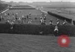 Immagine di Grand National corsa di cavalli Liverpool England, 1963, secondo 40 filmato di repertorio 65675042828