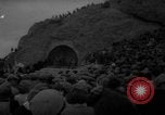 Standbild Masse Spanien, 1963, aus Sekunde 11 historischem Filmmaterial Videoclip 65675042833