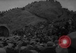 Standbild Masse Spanien, 1963, aus Sekunde 14 historischem Filmmaterial Videoclip 65675042833