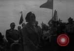 Standbild Masse Spanien, 1963, aus Sekunde 32 historischem Filmmaterial Videoclip 65675042833