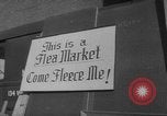 Standbild Flohmarkt New York United States USA, 1963, aus Sekunde 9 historischem Filmmaterial Videoclip 65675042834