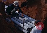 Standbild die Verlegung von Rohrleitungen Thailand, 1966, aus Sekunde 24 historischem Filmmaterial Videoclip 65675042838