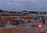 Image le mélange de béton en Thaïlande, 1966, de la seconde 13 séquences d'archives historiques vidéo 65675042839