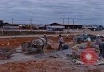 Image le mélange de béton en Thaïlande, 1966, de la seconde 18 séquences d'archives historiques vidéo 65675042839
