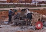 Image le mélange de béton en Thaïlande, 1966, de la seconde 19 séquences d'archives historiques vidéo 65675042839