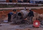 Image le mélange de béton en Thaïlande, 1966, de la seconde 23 séquences d'archives historiques vidéo 65675042839