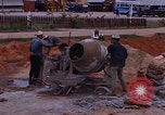Image le mélange de béton en Thaïlande, 1966, de la seconde 25 séquences d'archives historiques vidéo 65675042839