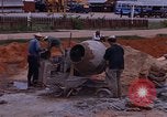 Image le mélange de béton en Thaïlande, 1966, de la seconde 26 séquences d'archives historiques vidéo 65675042839
