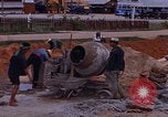 Image le mélange de béton en Thaïlande, 1966, de la seconde 28 séquences d'archives historiques vidéo 65675042839