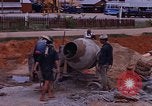 Image le mélange de béton en Thaïlande, 1966, de la seconde 31 séquences d'archives historiques vidéo 65675042839