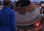 Image le mélange de béton en Thaïlande, 1966, de la seconde 37 séquences d'archives historiques vidéo 65675042839