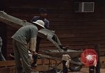 Image le mélange de béton en Thaïlande, 1966, de la seconde 30 séquences d'archives historiques vidéo 65675042840