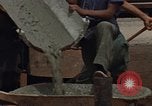 Image le mélange de béton en Thaïlande, 1966, de la seconde 40 séquences d'archives historiques vidéo 65675042840