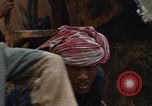 Image le mélange de béton en Thaïlande, 1966, de la seconde 47 séquences d'archives historiques vidéo 65675042840