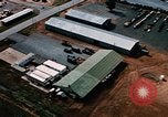 Image véhicules à base aérienne de en Thaïlande, 1967, de la seconde 3 séquences d'archives historiques vidéo 65675042844