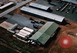 Image véhicules à base aérienne de en Thaïlande, 1967, de la seconde 4 séquences d'archives historiques vidéo 65675042844