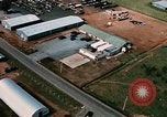 Image véhicules à base aérienne de en Thaïlande, 1967, de la seconde 18 séquences d'archives historiques vidéo 65675042844