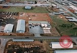Image véhicules à base aérienne de en Thaïlande, 1967, de la seconde 22 séquences d'archives historiques vidéo 65675042844