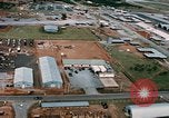 Image véhicules à base aérienne de en Thaïlande, 1967, de la seconde 26 séquences d'archives historiques vidéo 65675042844