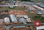 Image véhicules à base aérienne de en Thaïlande, 1967, de la seconde 28 séquences d'archives historiques vidéo 65675042844