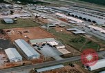 Image véhicules à base aérienne de en Thaïlande, 1967, de la seconde 33 séquences d'archives historiques vidéo 65675042844