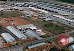 Image véhicules à base aérienne de en Thaïlande, 1967, de la seconde 36 séquences d'archives historiques vidéo 65675042844