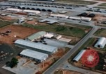 Image véhicules à base aérienne de en Thaïlande, 1967, de la seconde 48 séquences d'archives historiques vidéo 65675042844