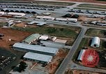 Image véhicules à base aérienne de en Thaïlande, 1967, de la seconde 53 séquences d'archives historiques vidéo 65675042844