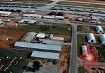 Image véhicules à base aérienne de en Thaïlande, 1967, de la seconde 59 séquences d'archives historiques vidéo 65675042844