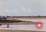 Image États-Unis F-105 avion en Thaïlande, 1967, de la seconde 21 séquences d'archives historiques vidéo 65675042845