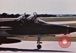 Image États-Unis F-105 avion en Thaïlande, 1967, de la seconde 30 séquences d'archives historiques vidéo 65675042845