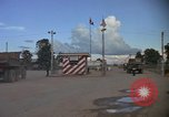 Standbild USA Camp Freundschaft Thailand, 1965, aus Sekunde 11 historischem Filmmaterial Videoclip 65675042860