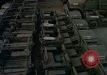Standbild Vereinigten Staaten militärische Fahrzeuge Thailand, 1965, aus Sekunde 15 historischem Filmmaterial Videoclip 65675042861