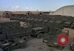 Standbild Vereinigten Staaten militärische Fahrzeuge Thailand, 1965, aus Sekunde 43 historischem Filmmaterial Videoclip 65675042861
