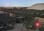 Standbild Vereinigten Staaten militärische Fahrzeuge Thailand, 1965, aus Sekunde 44 historischem Filmmaterial Videoclip 65675042861